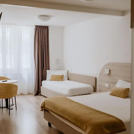 Venezia Hotel 2*