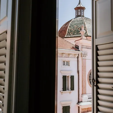 Venezia Отель Тренто