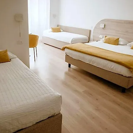 Venezia Hotel 2*