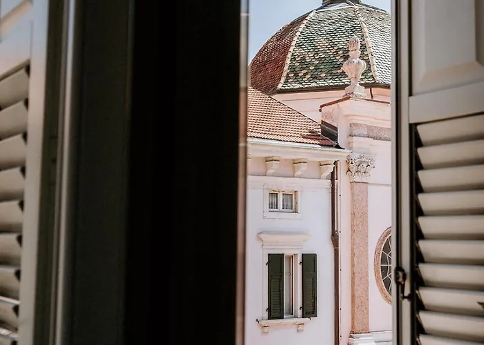 Venezia Отель Тренто