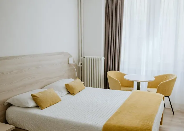 Venezia Отель Тренто